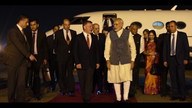 तीन दिन की यात्रा पर भारत यात्रा पर पहुंचे जॉर्डन के किंग,पीएम मोदी ने किया स्वागत