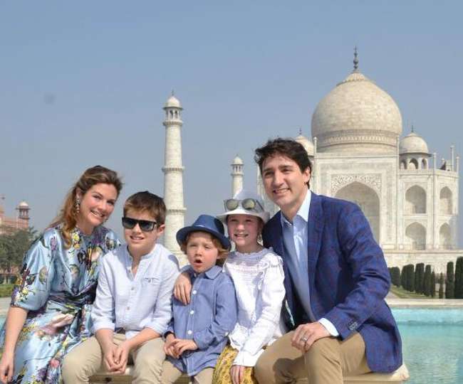 कनाडा के प्रधानमंत्री ने परिवार के साथ किया ताजमहल का दीदार