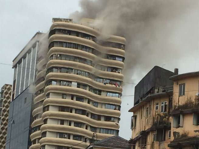मुंबई: बहुमंजिला इमारत में लगी आग, 4 की मौत, 16 घायल