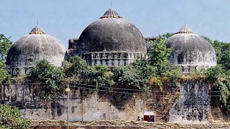 मस्जिद में नमाज का हुआ फैसला, अयोध्या विवाद की सुनवाई से हटा रोड़ा