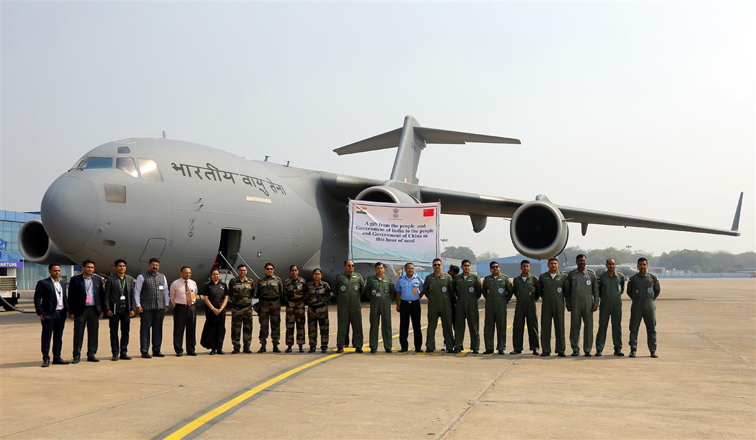 कोरोनावायरस: भारत ने चीन की मदद के लिए भेजी 15 टन चिकित्सा सामग्री, वायुसेना का विमान रवाना