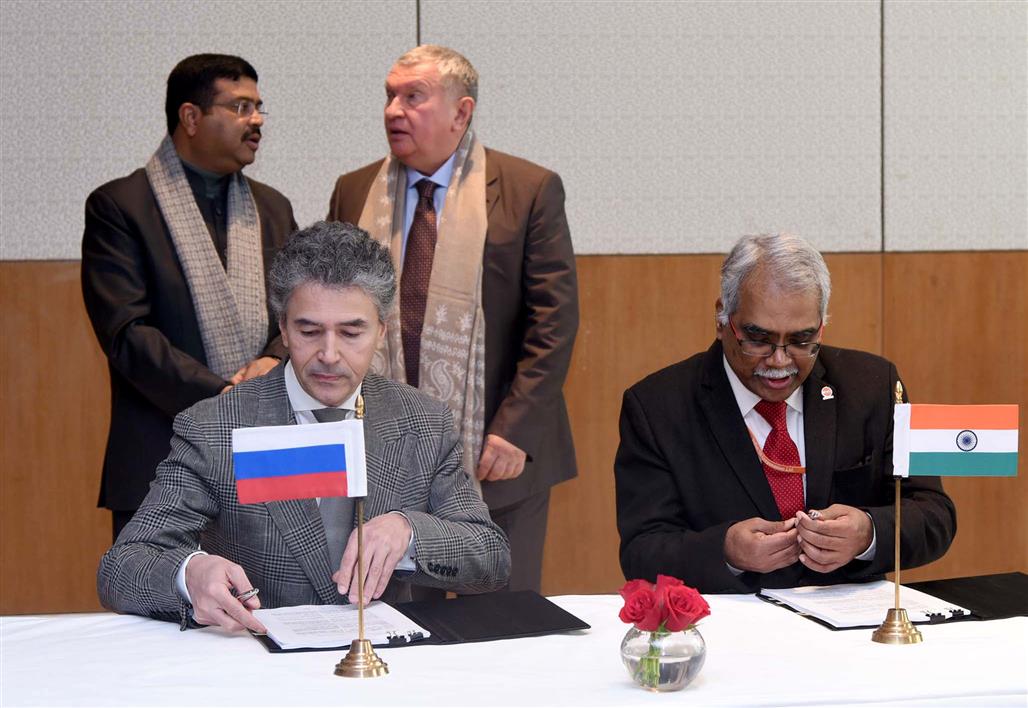 आईओसीएल ने भारत में रूस से कच्‍चे तेल के आयात के लिए प्रथम सावधि अनुबंध पर हस्‍ताक्षर किए