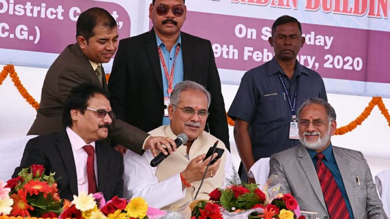 मुख्यमंत्री भूपेश बघेल ने देश की पहली निःशुल्क ‘नालसा’ विधिक सहायता हेल्प लाईन 15100 का किया शुभारंभ
