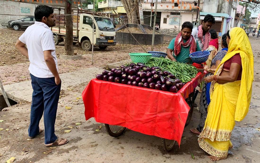 लॉकडाउन में भी लोगों को उचित दर पर मिल रही है साग-भाजी : मुख्यमंत्री बघेल की पहल रंग लाई