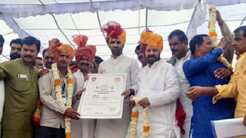 मंत्री  सचिन यादव ने खाचरौद में 3195 किसानों को सौंपे 21 करोड़ के ऋण माफी प्रमाण-पत्र