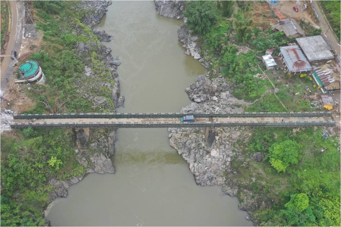 बीआरओ ने अरुणाचल प्रदेश में रणनीतिक क्षेत्रों को जोड़ने वाले एक प्रमुख सड़क पर रिकॉर्ड समय में पुल का निर्माण किया