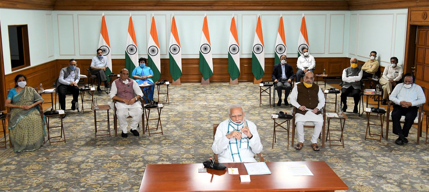 प्रधानमंत्री श्री नरेन्द्र मोदी ने ‘कोविड-19’ से निपटने हेतु आगे की योजना बनाने के लिए मुख्यमंत्रियों के साथ विचार-विमर्श किया