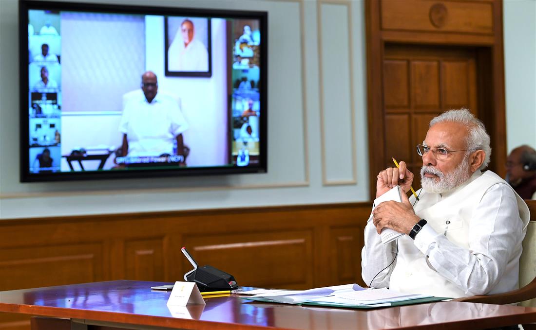 प्रधानमंत्री श्री नरेन्द्र मोदी ने राजनीतिक दलों के नेताओं के साथ विचार-विमर्श किया
