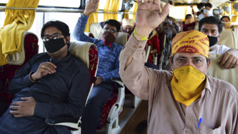 भारत में फंसे करीब 200 पाक नागरिक घर लौटे