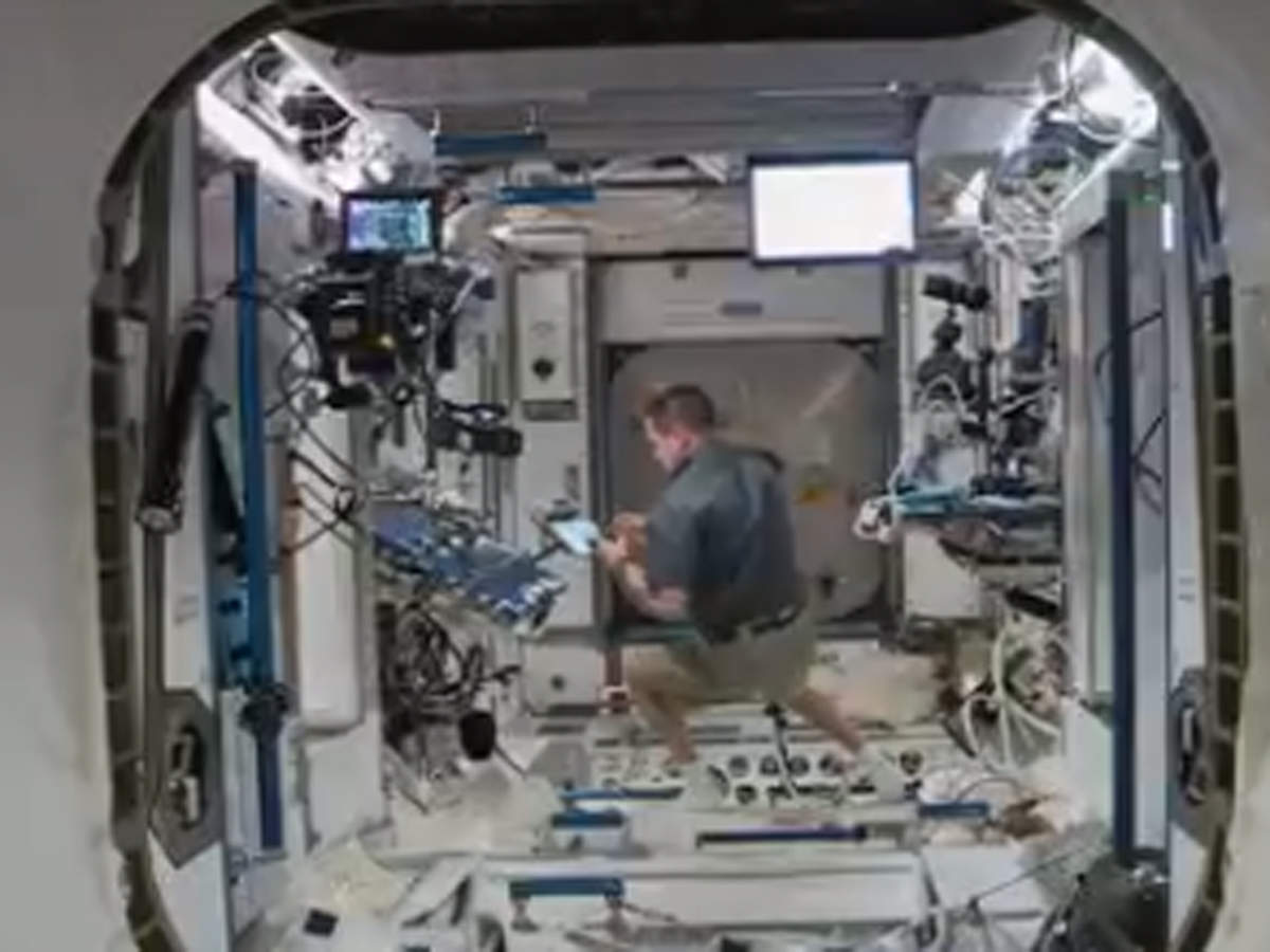 ISS पर उतरा NASA, देखें अद्भुत नजारा