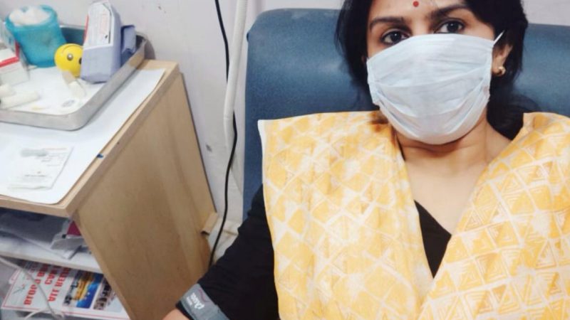 राष्ट्रीय स्वास्थ्य मिशन की संचालक डॉ. प्रियंका शुक्ला ने विश्व रक्तदाता दिवस पर किया रक्तदान