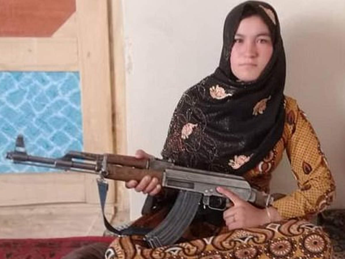 इस लड़की ने तालिबान लड़ाकों को भून डाला