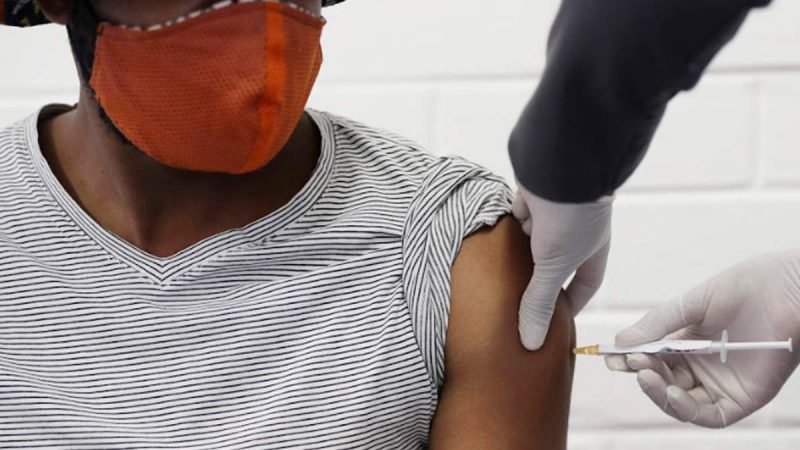 वैक्सीन का सबसे बड़ा ट्रायल, 30 हजार पर टेस्ट
