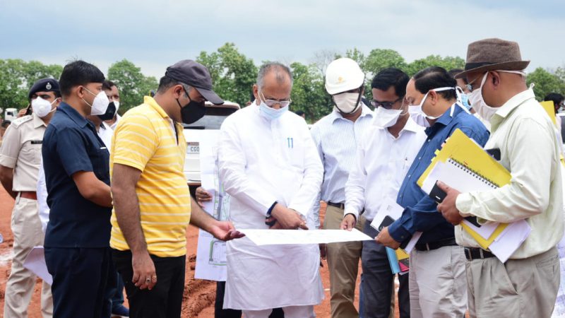 लोक निर्माण मंत्री ने नवा रायपुर में मुख्यमंत्री और मंत्रियों के निर्माणाधीन आवासों का किया निरीक्षण