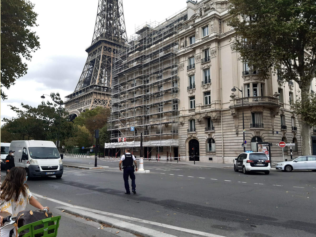 फ्रांस: Eiffel Tower को बम से उड़ाने की धमकी, खाली कराया गया, पुलिस खंगाल रही इलाका