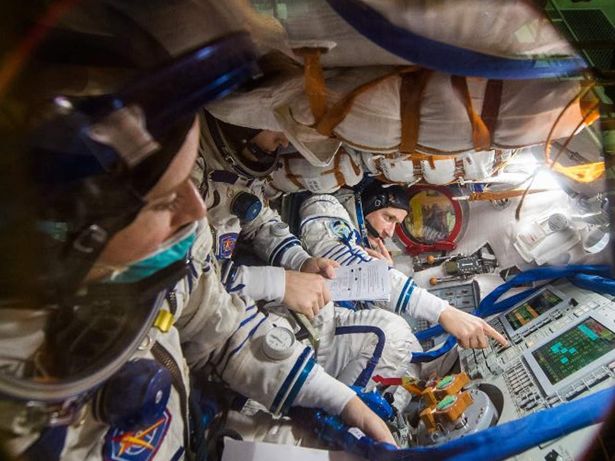 इंटरनैशनल स्पेस स्टेशन में एयर लीक, रूसी कॉस्मोनॉट्स ने टी-बैग की मदद से खोजी