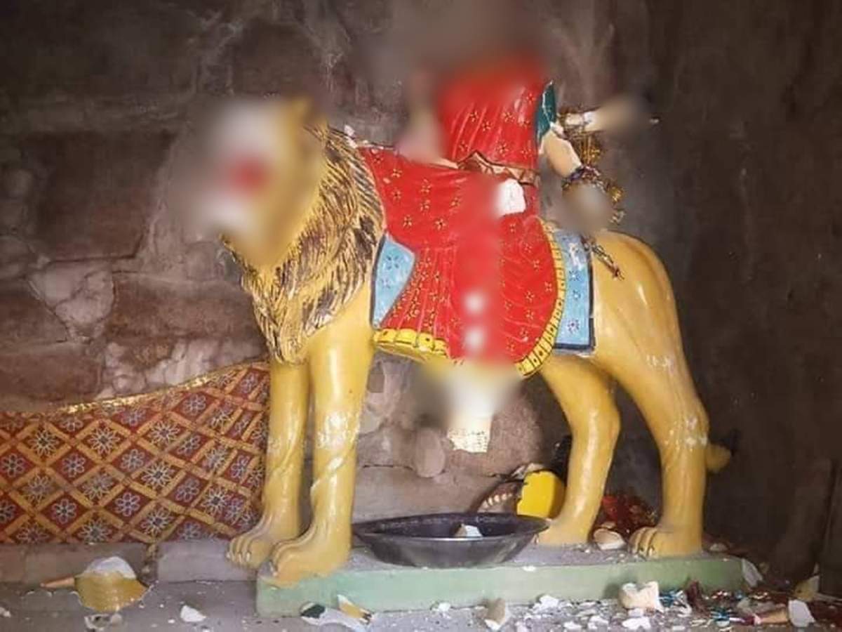 पाकिस्तान के एक और मंदिर में तोड़फोड़, कट्टरपंथियों ने मां दुर्गा की मूर्ति को पहुंचाया नुकसान