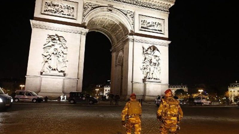 मुस्लिम देशों से तनाव के बीच पेरिस में बम की खबर से अफरातफरी, मेट्रो स्टेशन कराया गया खाली
