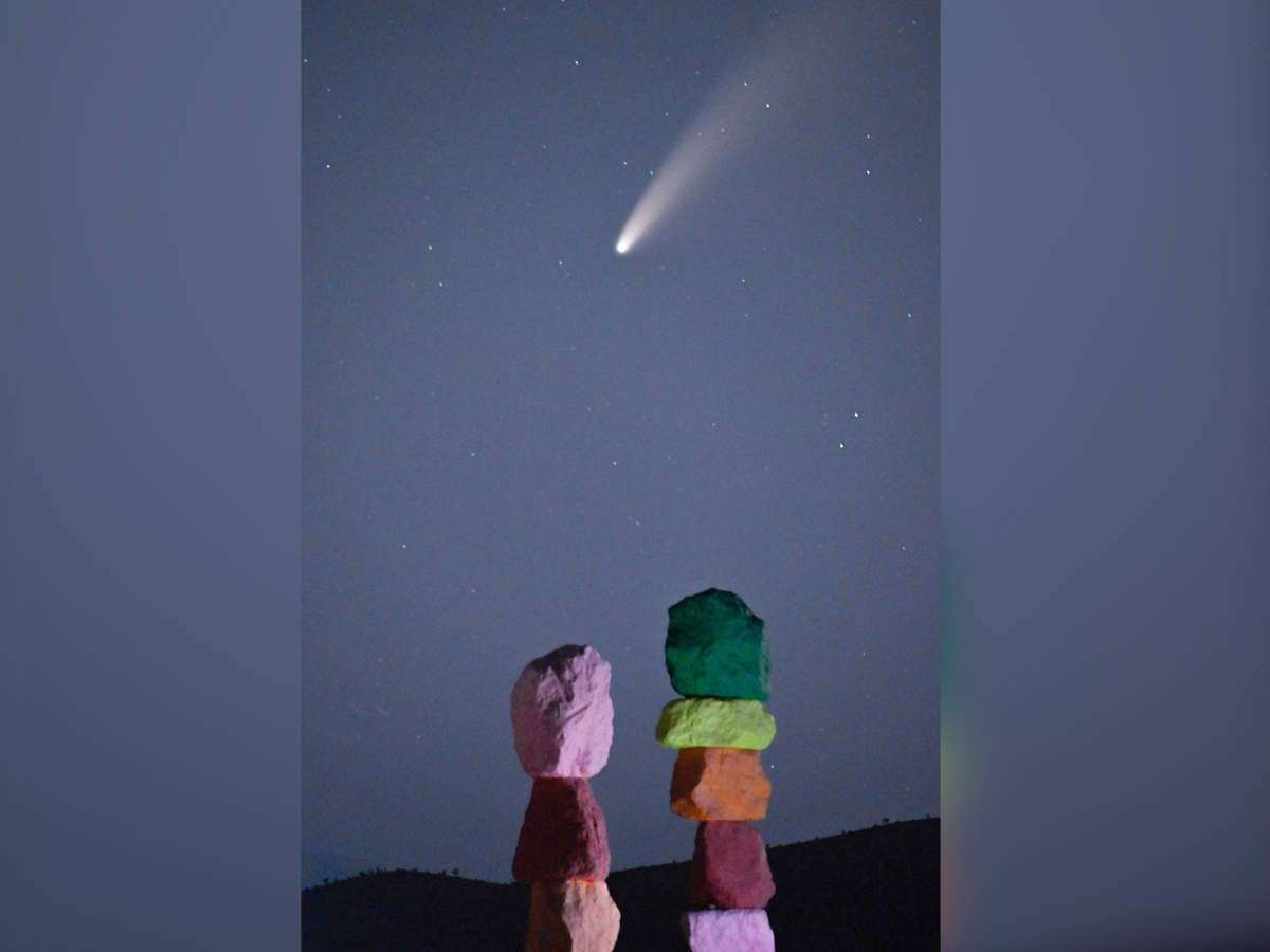 Comet NEOWISE लाया COVID-19 की महामारी? ऐस्ट्रोनॉमर ने गिनाया जब आपदाओं के आसपास दिखे धूमकेतु