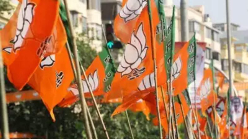 अरुणाचल में सियासी ट्विस्ट, नीतीश की JDU के 6 विधायक BJP में शामिल