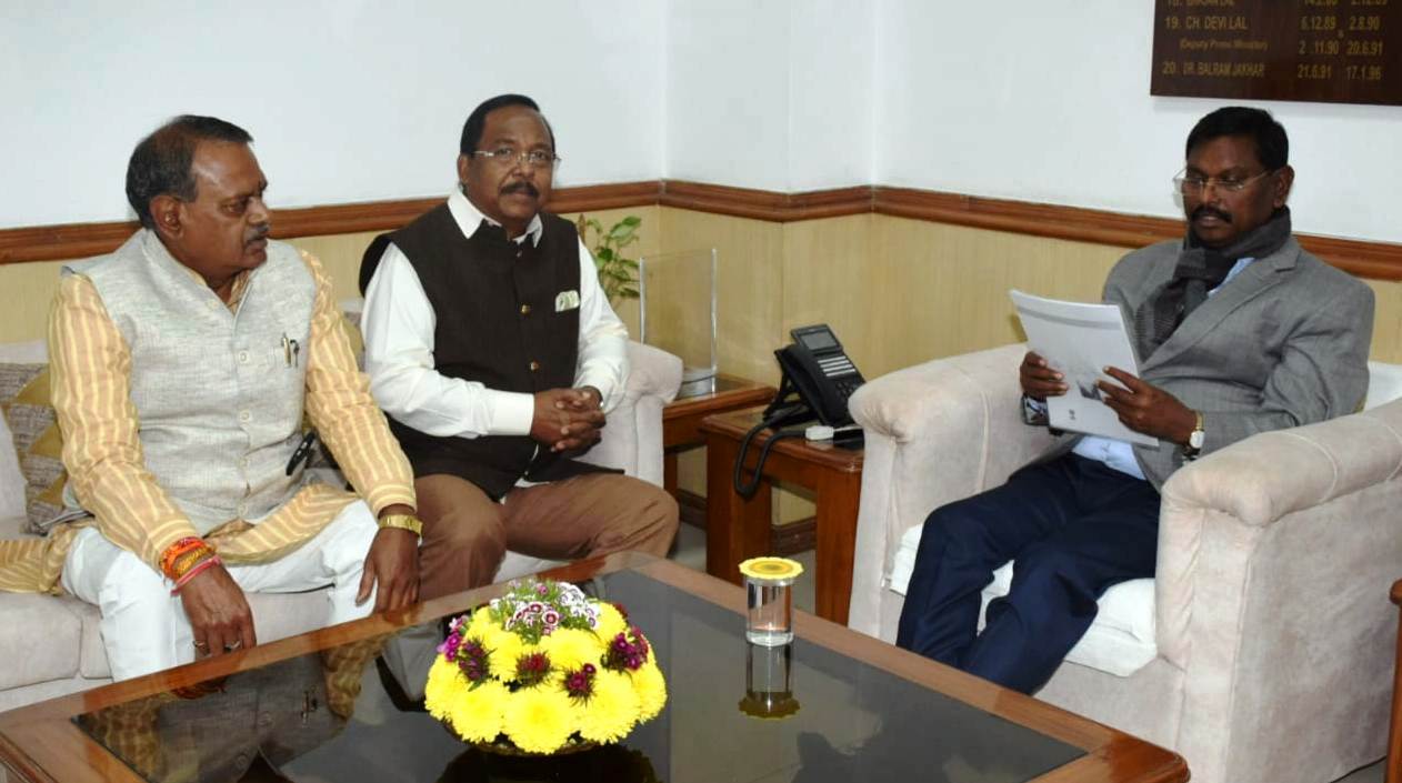 मंत्री नेताम ने केन्द्रीय कृषि एवं जनजाति कार्य मंत्री अर्जुन मुण्डा से की सौजन्य मुलाकात