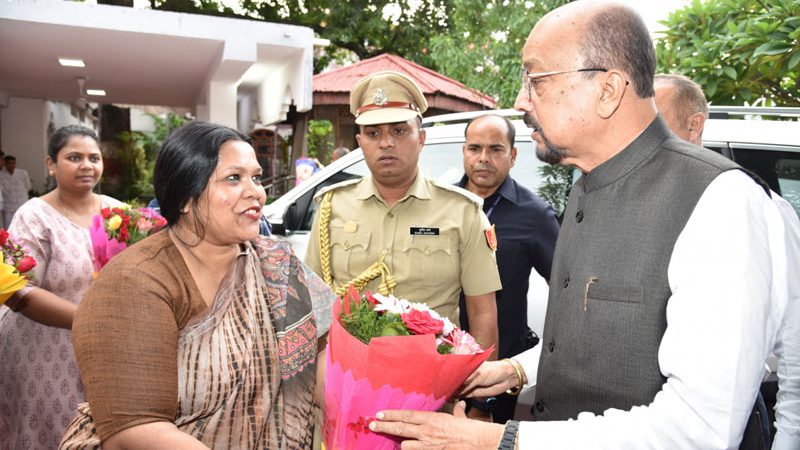 छत्तीसगढ़ के मनोनीत राज्यपाल रमेन डेका का राजभवन पहुंचने पर किया गया आत्मीय स्वागत