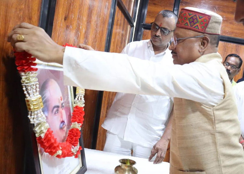 डॉ. श्यामाप्रसाद मुखर्जी की जयंती पर मुख्यमंत्री साय ने उनके चित्र पर माल्यार्पण कर किया नमन