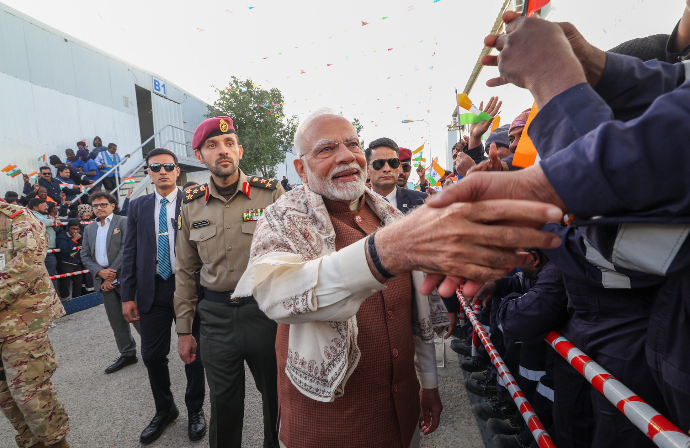 प्रधानमंत्री ने कुवैत में श्रमिक शिविर का दौरा किया