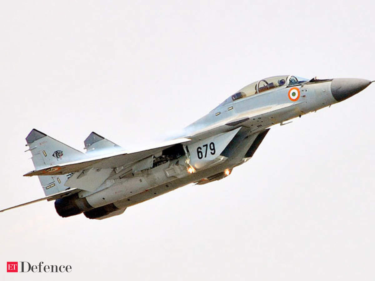 MIG-29 Crash: नौसेना को अरब सागर में मिला क्रैश हुए MiG-29K का मलबा, पायलट की तलाश तेज