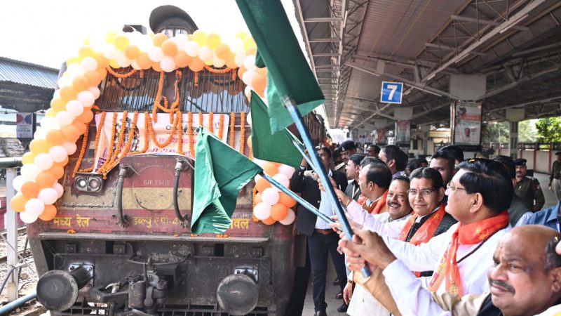 श्री रामलला दर्शन योजना: रायपुर से 850 श्रद्धालु अयोध्या के लिए रवाना