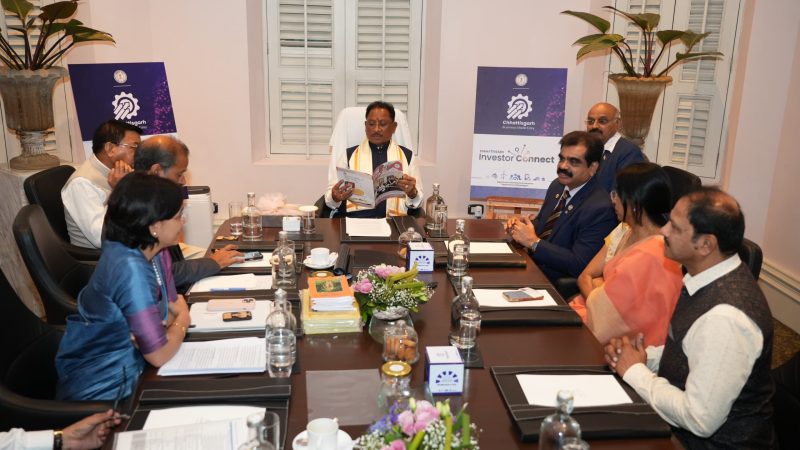 मुख्यमंत्री साय से कर्नाटक चेंबर ऑफ कॉमर्स के प्रतिनिधिमंडल से की मुलाकात