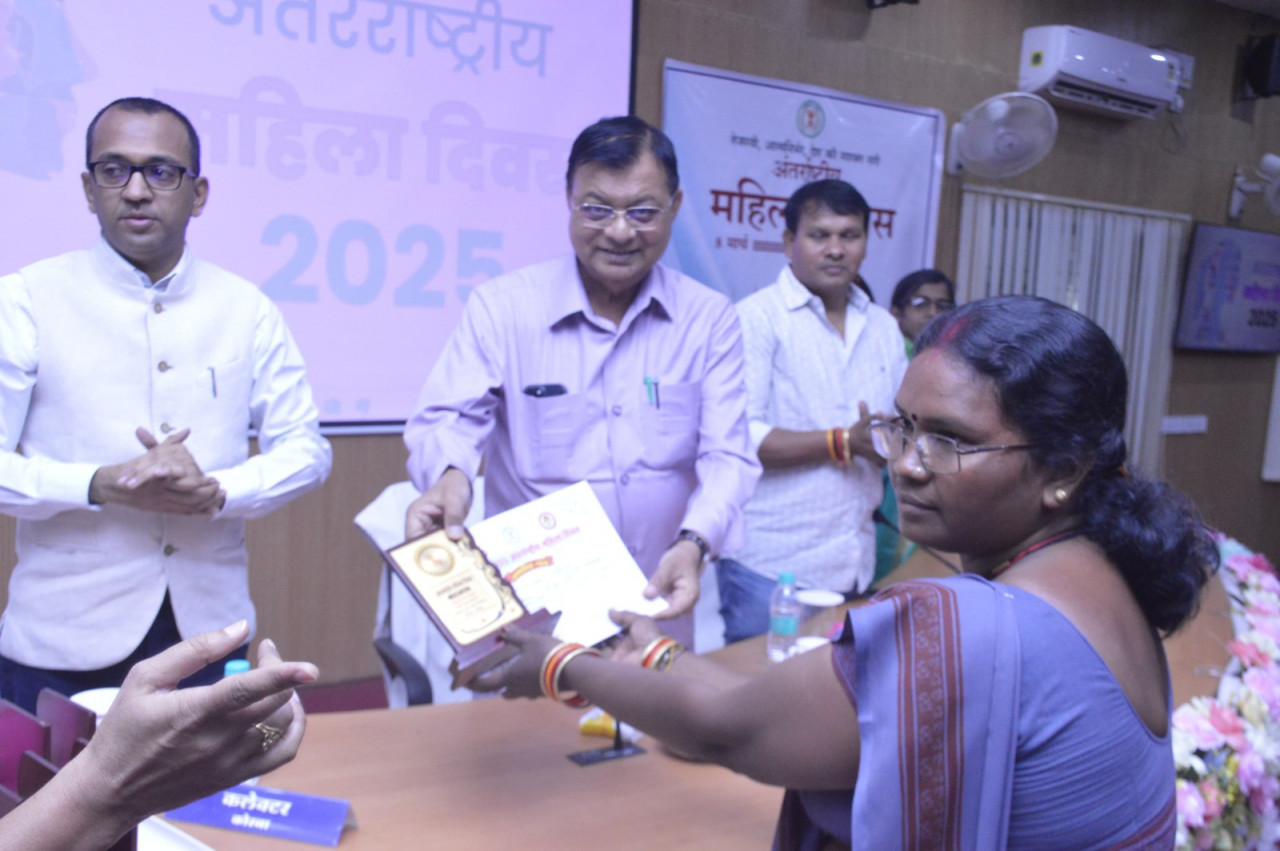 प्रदेश सरकार के प्रयासों से हो रहा है महिला सशक्तिकरण उद्योग मंत्री श्री लखन लाल देवांगन