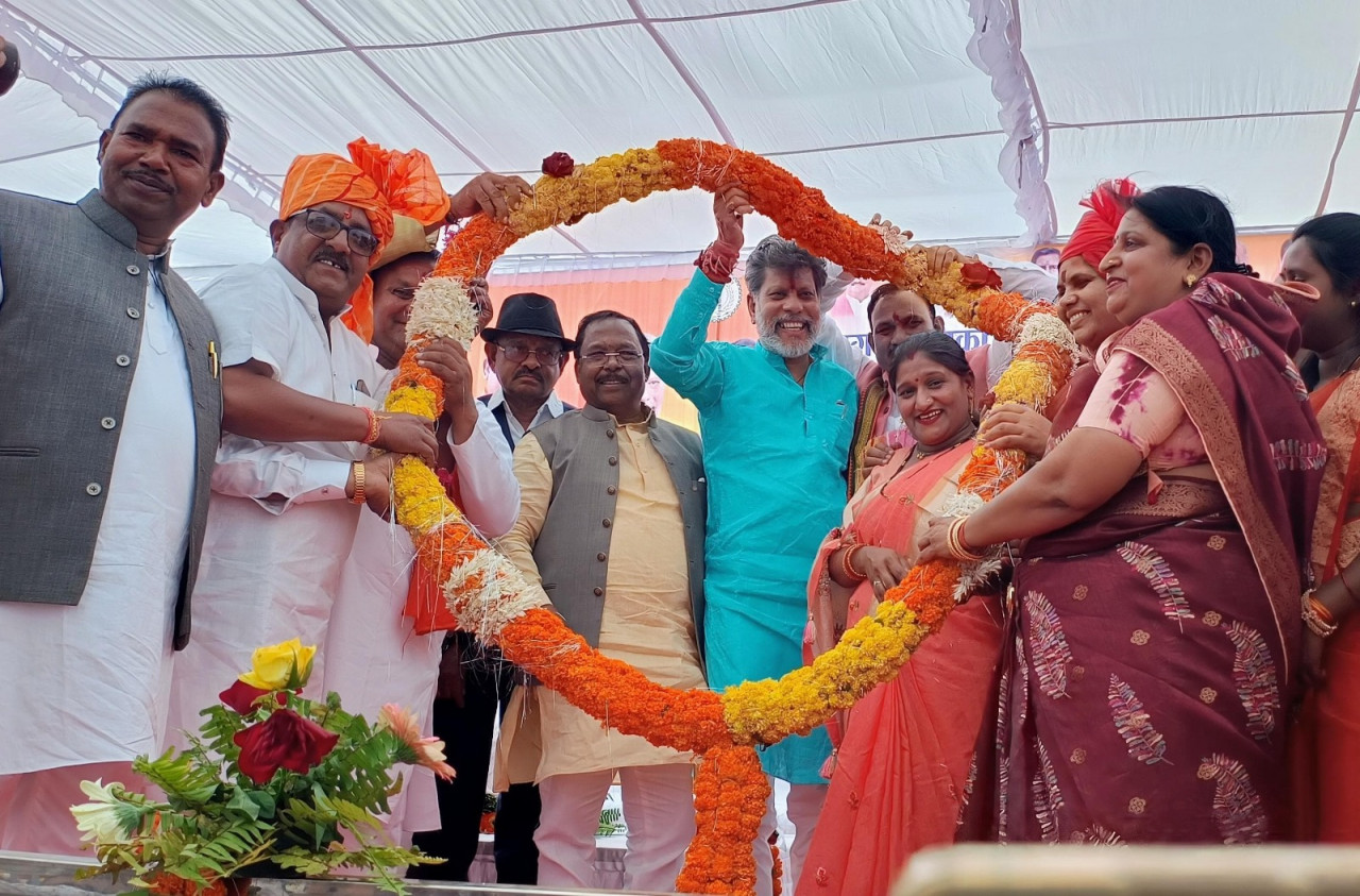 एमसीबी : नगर निगम चिरमिरी के नवनिर्वाचित महापौर एवं पार्षदों का शपथ ग्रहण समारोह हुआ संपन्न