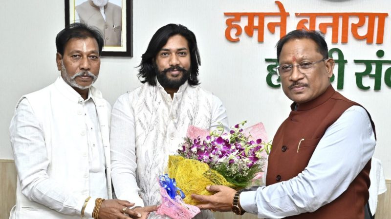 मुख्यमंत्री विष्णुदेव साय ने विधायक गुरु खुशवंत साहेब को दी जन्मदिन की बधाई