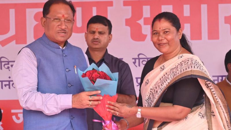 नगर पालिका परिषद जशपुर के नवनिर्वाचित अध्यक्ष और पार्षदों का शपथ ग्रहण समारोह सम्पन्न