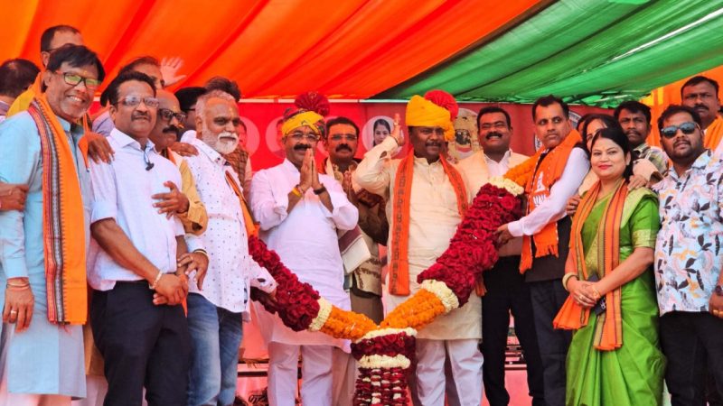 उप मुख्यमंत्री अरुण साव ने नवनिर्वाचित महापौर और पार्षदों से किया आह्वान : शहर को स्वच्छ, सुन्दर और सुविधापूर्ण बनाने दृढ़ संकल्प से करें काम