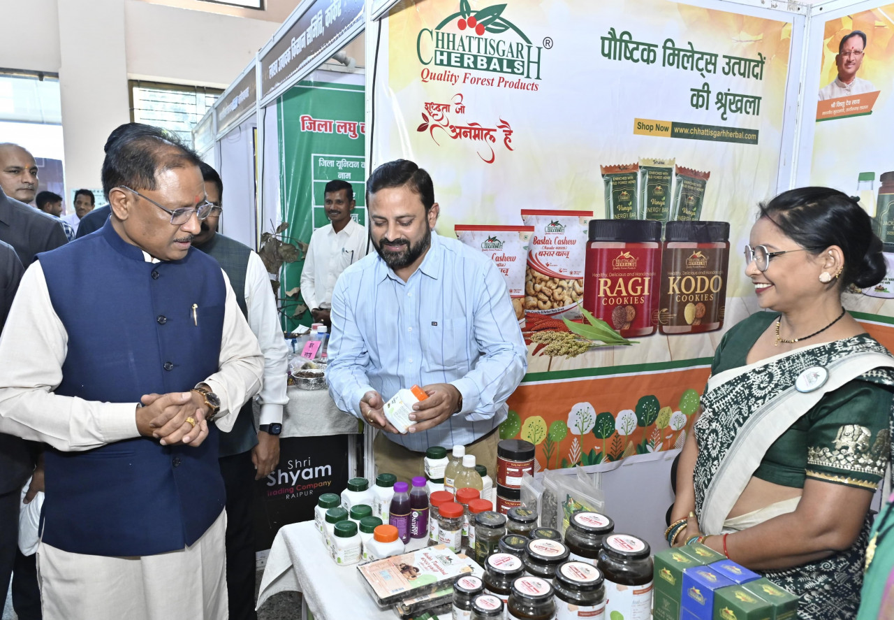 वन आधारित आजीविका को मजबूत कर जनजातीय समाज की आय बढ़ाने के लिए प्रयासरत है हमारी सरकार : मुख्यमंत्री विष्णु देव साय