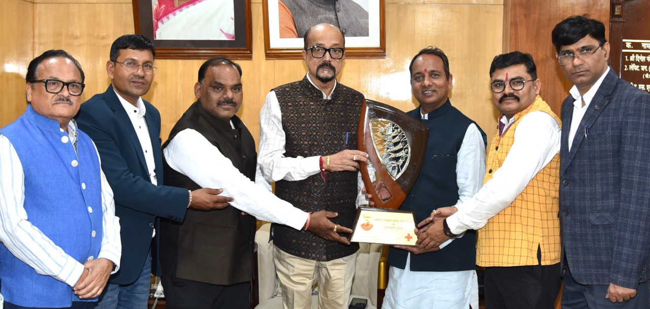 रेडक्रॉस की भूमिका अधिक सशक्त और प्रभावी बनाने के लिए कार्य करें : डेका