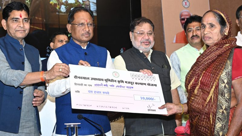 सुरक्षा और रोजगार की गारंटी के साथ बढ़ा महिला श्रमिकों का सम्मान