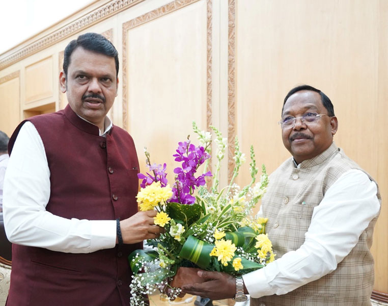 कृषि मंत्री नेताम ने महाराष्ट्र के मुख्यमंत्री देवेन्द्र फडणवीस से की सौजन्य मुलाकात