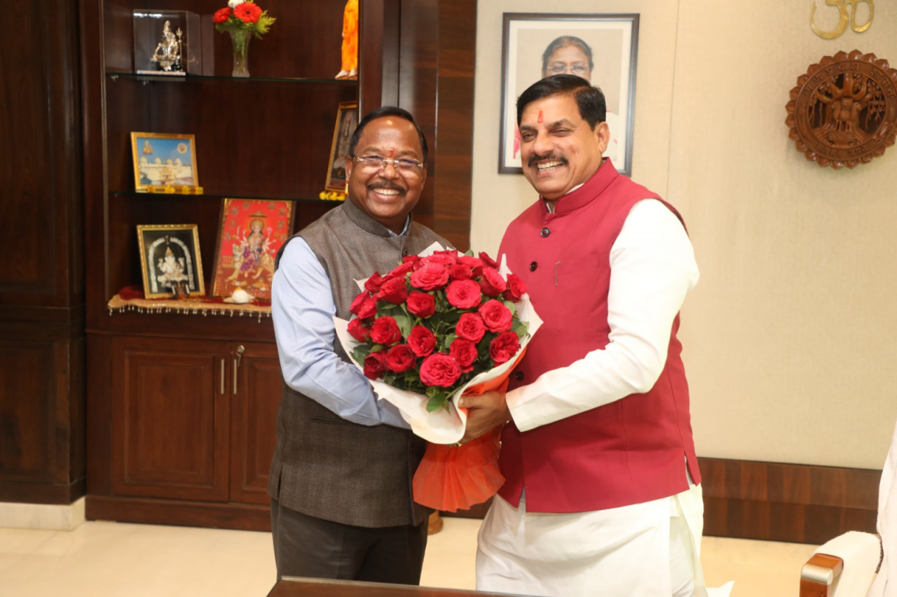 आदिम जाति विकास मंत्री श्री रामविचार नेताम ने मध्यप्रदेश के मुख्यमंत्री डॉ. मोहन यादव से की मुलाकात