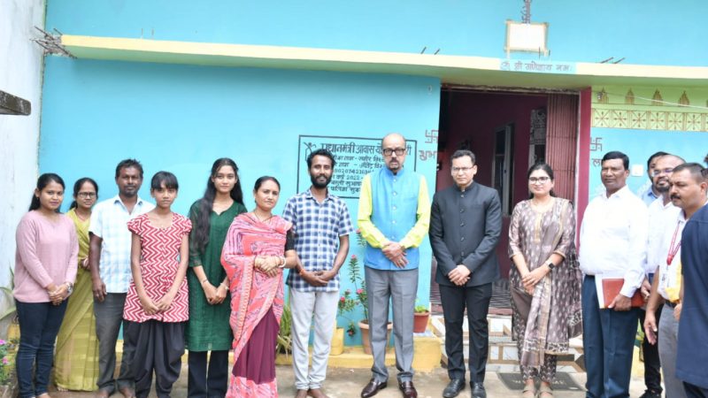 राज्यपाल को पहली बार अपने क्षेत्र में देखकर अभिभूत हुए ग्रामीण