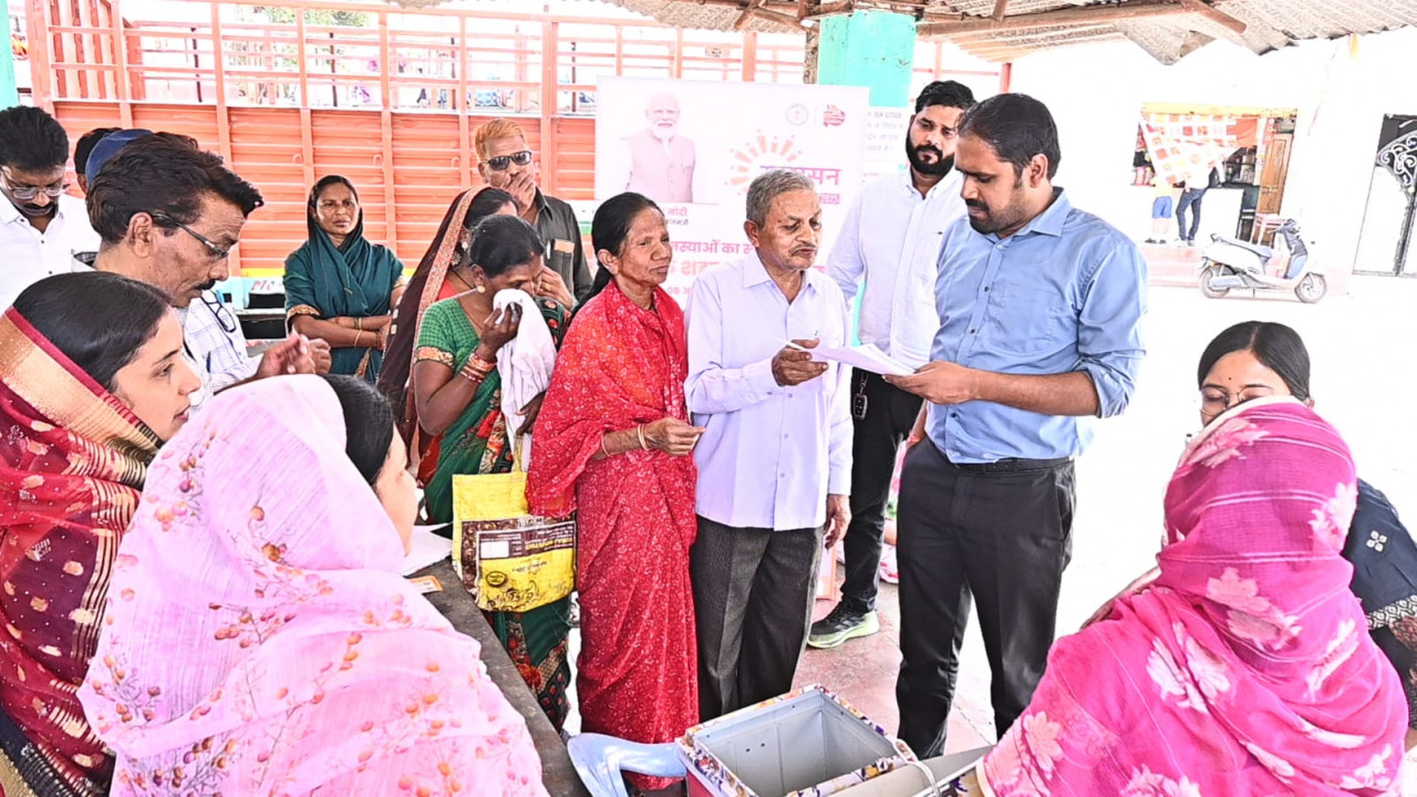 समस्याओं के समाधान के लिए आवेदन देने का सिलसिला शुरू