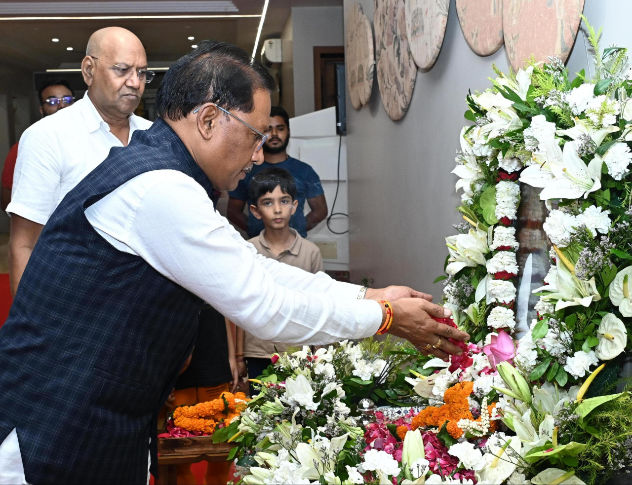 मुख्यमंत्री विष्णु देव साय ने स्वर्गीय रामजीलाल अग्रवाल को दी श्रद्धांजलि