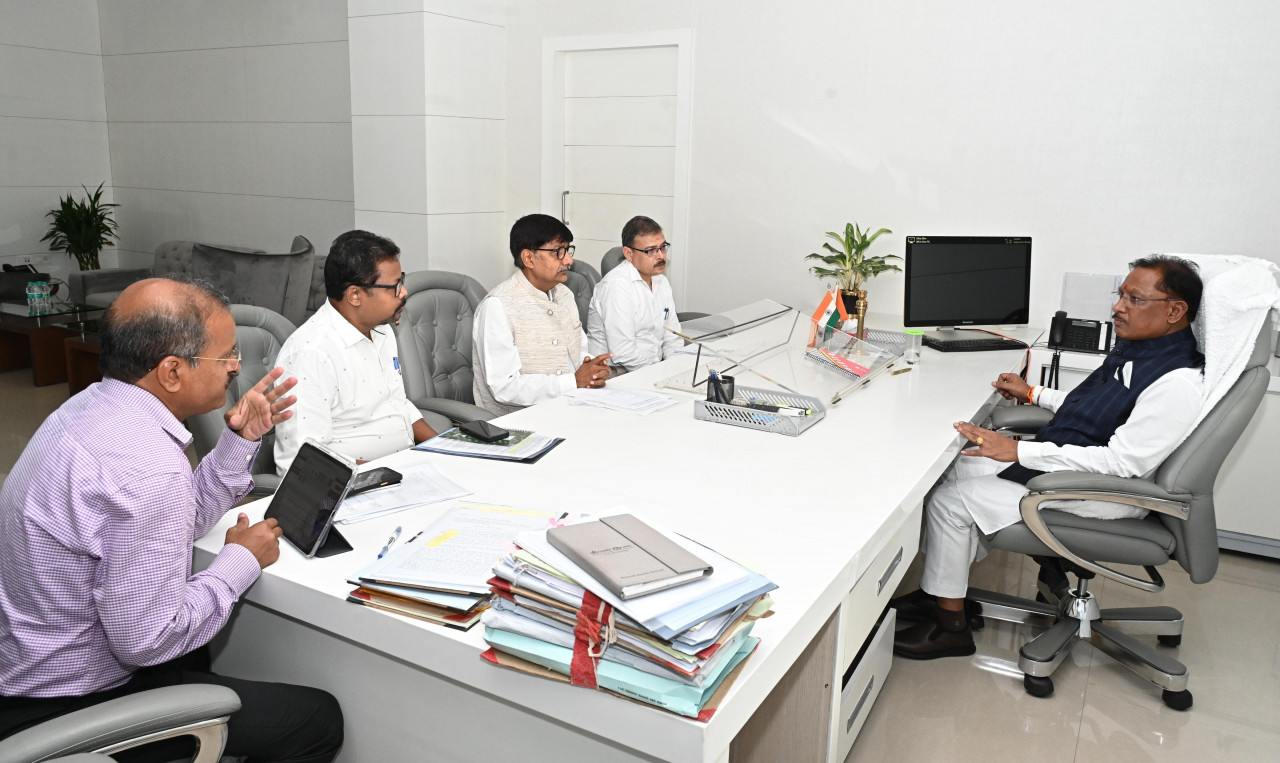 मुख्यमंत्री विष्णुदेव साय ने कर्रेगुट्टा पहाड़ी पर जारी एंटी नक्सल ऑपेरशन का अपडेट लिया