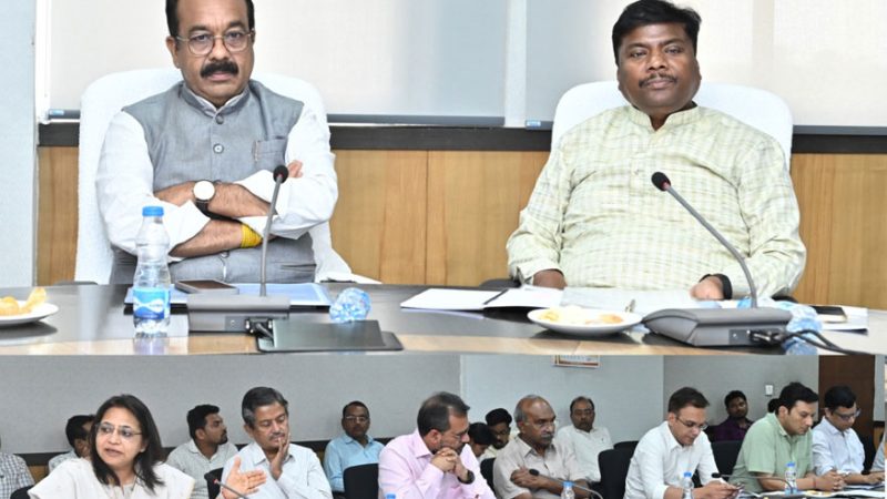 एक पेड़ मां के नाम 2.0 में लगाए जाएंगे 2.75 करोड़ पौधे