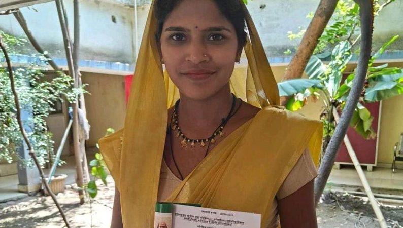 बिलासपुर : सुशासन तिहार में रीना यादव और सीमा बघेल को मिला नया राशनकार्ड