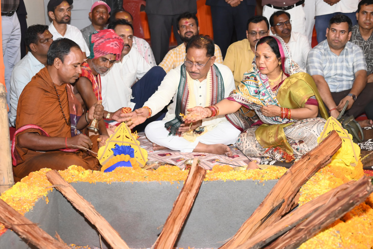 मुख्यमंत्री ग्राम दोकड़ा में भगवान जगन्नाथ मंदिर के प्राण प्रतिष्ठा कार्यक्रम में शामिल हुए