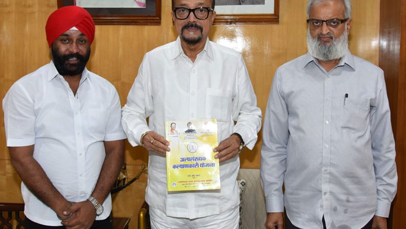 राज्यपाल डेका से छत्तीसगढ़ अल्पसंख्यक आयोग के अध्यक्ष छाबड़ा ने की सौजन्य भेंट