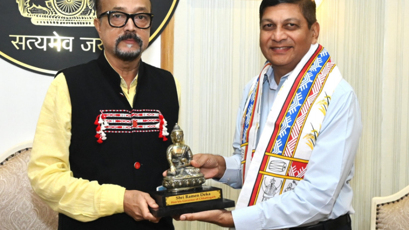 राज्यपाल डेका ने मुख्य सचिव जैन को सेवानिवृत्ति पर दी शुभकामनाएं